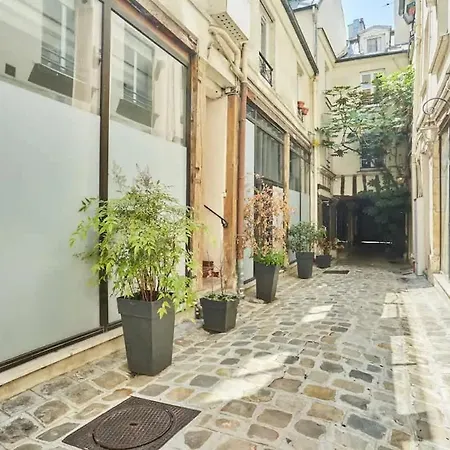 Studio Elegant Pres De Republique Et Marais - 2p